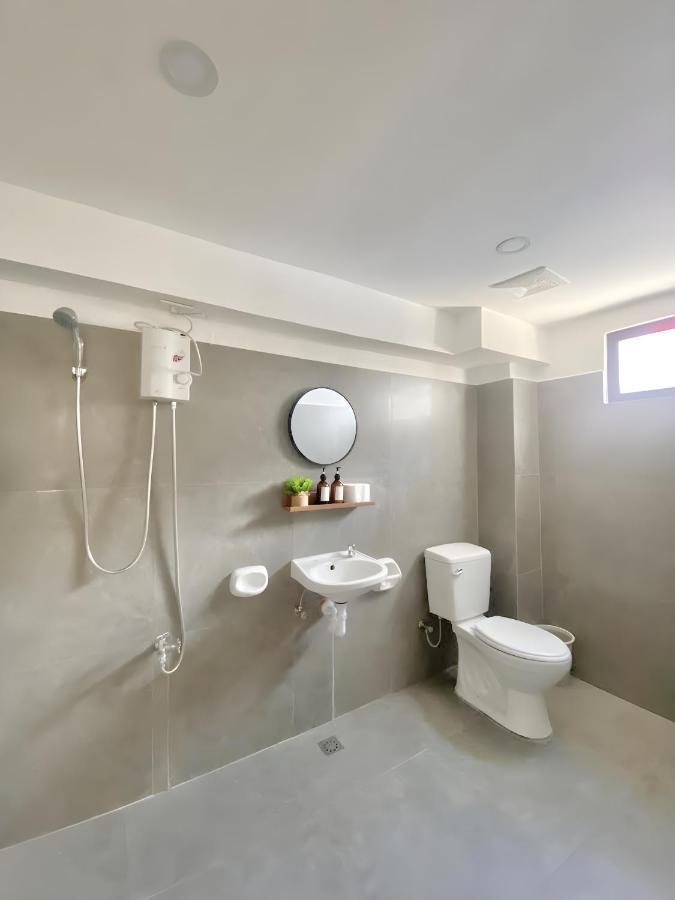 New Modern Home Near Airport, Beach And Fast Wi-Fi Sudtungan Ngoại thất bức ảnh