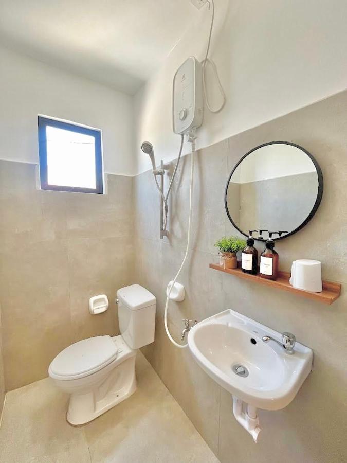 New Modern Home Near Airport, Beach And Fast Wi-Fi Sudtungan Ngoại thất bức ảnh